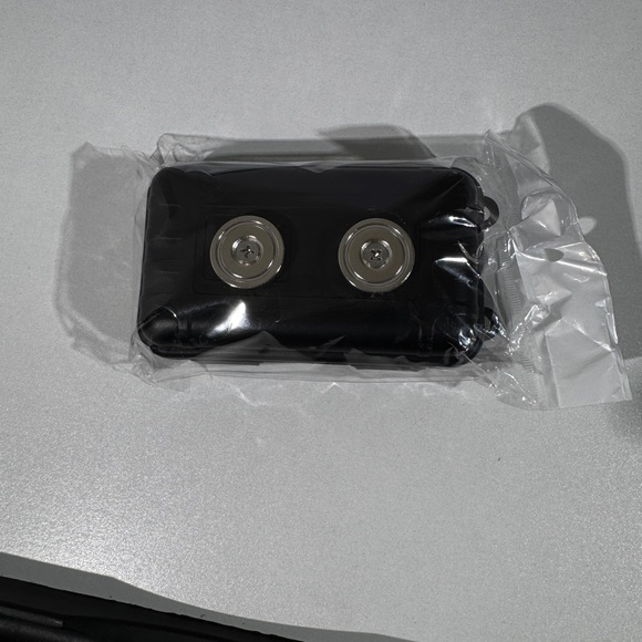 Heavy-Duty Magnetic Car Key Holder - Picture 3 of 7